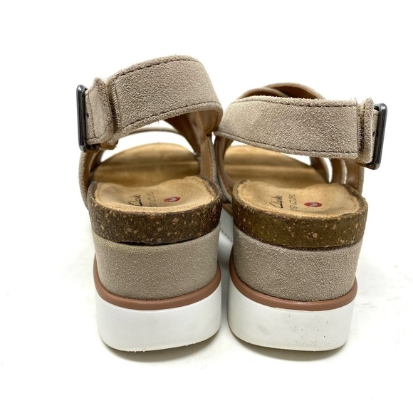 Clarks Lizby Cross Platform Sandals Sand Suede - Picture 4 of 7